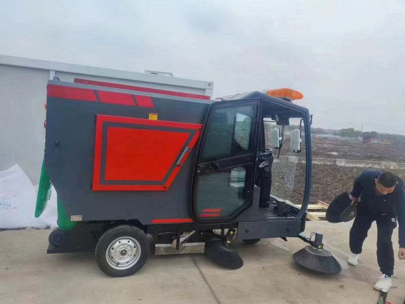 馬路清掃車(chē)多少錢(qián)一臺(tái) 馬路清掃車(chē)多少錢(qián)一臺(tái)